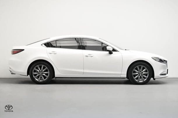 2022 Mazda 6 Touring in White