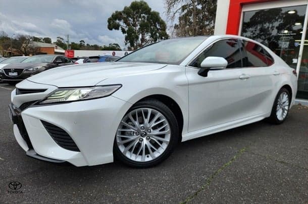 2019 Toyota Camry SL in White