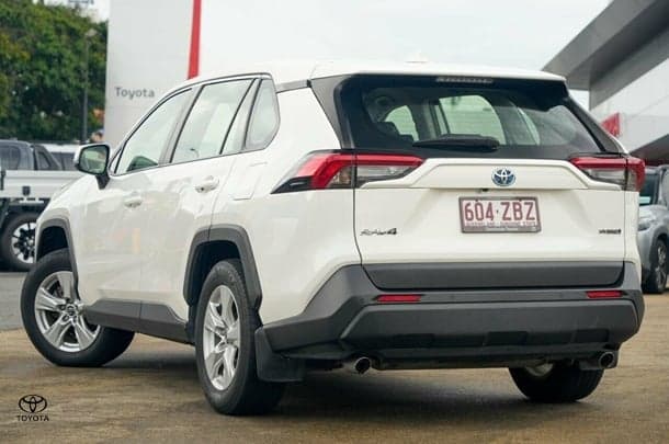 2019 Toyota RAV4 GX-2WD in White