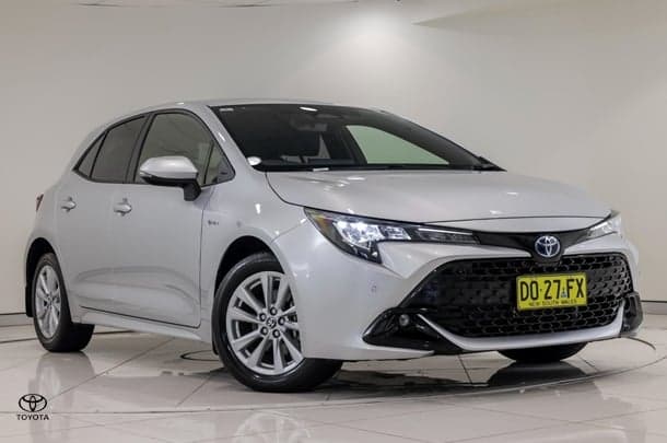 2025 Toyota Corolla SX in Silver
