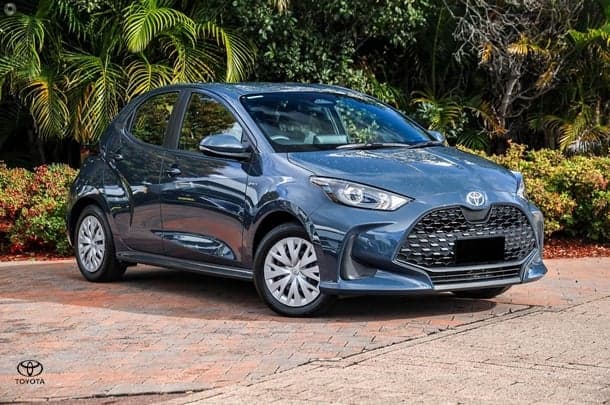 2025 Toyota Yaris Ascent Sport in Grey