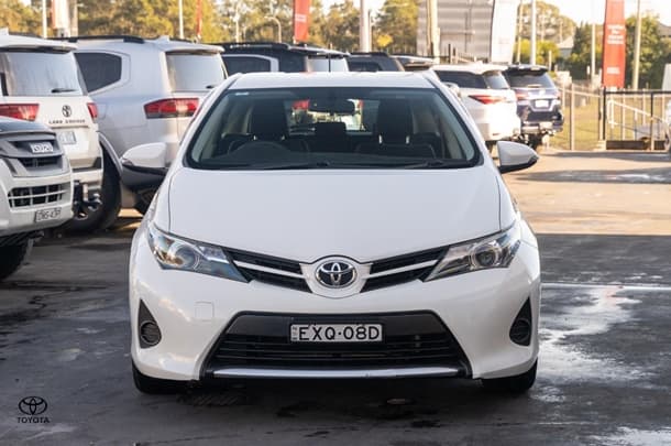 2014 Toyota Corolla Ascent in White