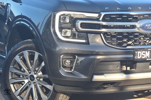 2025 Ford Everest Platinum in Grey