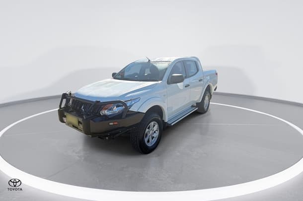 2018 Mitsubishi Triton GLX in White