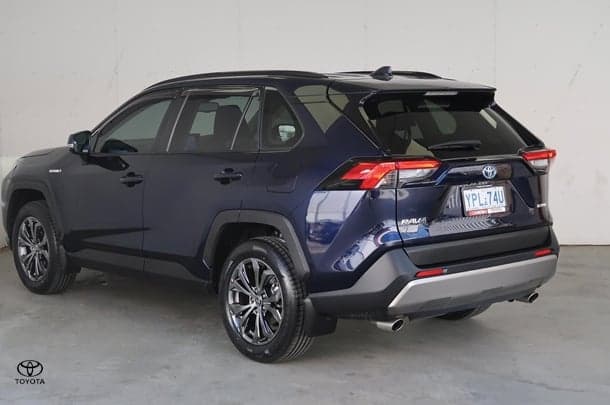 2022 Toyota RAV4 GXL in Blue