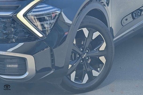 2023 Kia Sportage GT-Line in Black