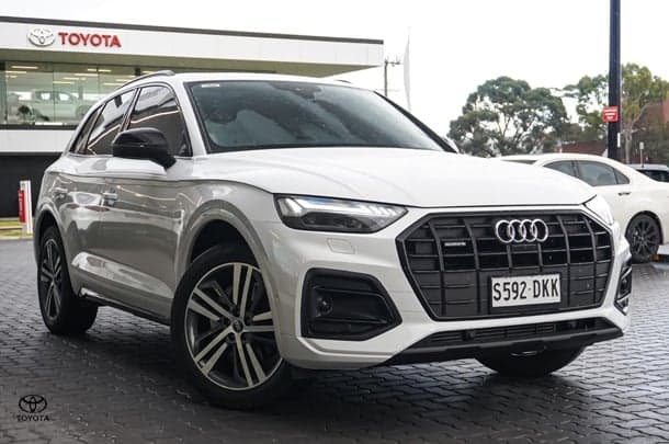 2024 Audi Q5 45 TFSI Sport in White