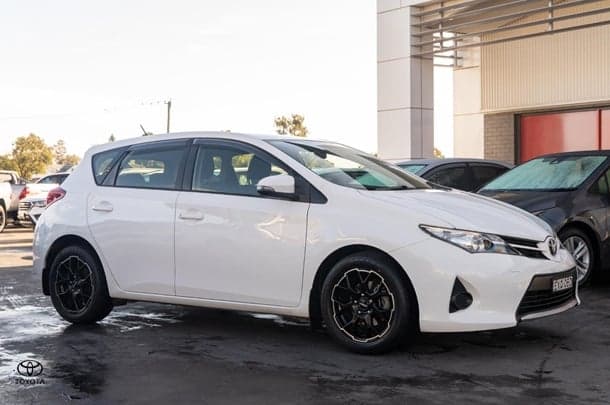 2014 Toyota Corolla Ascent in White