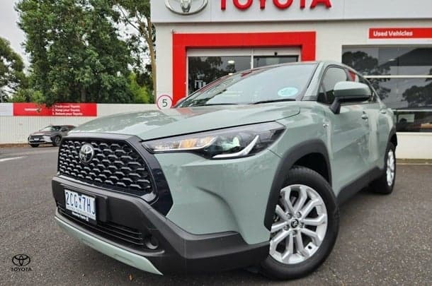 2025 Toyota Corolla Cross GX in Green