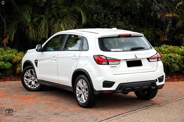 2024 Mitsubishi ASX ES in White