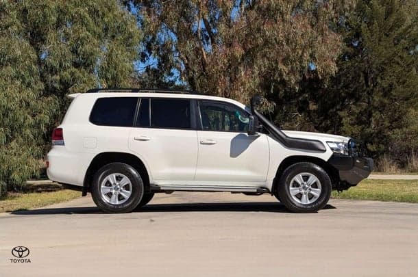 2019 Toyota Landcruiser GXL in White