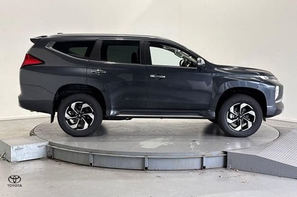 2024 Mitsubishi Pajero Sport Exceed in Grey