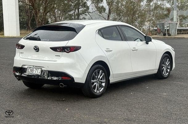 2021 Mazda 3 G20 Pure in White
