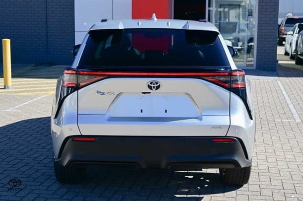 2024 Toyota bZ4X Base in Silver
