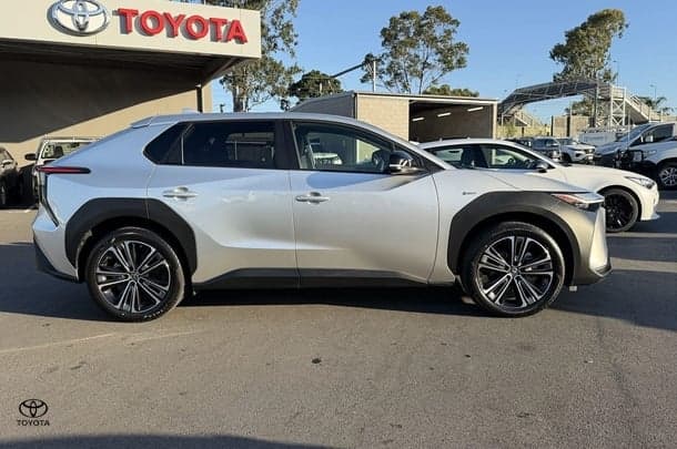 2023 Toyota bZ4X Base in Silver