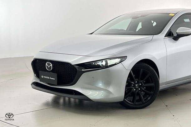 2020 Mazda 3 G25 Astina in Silver