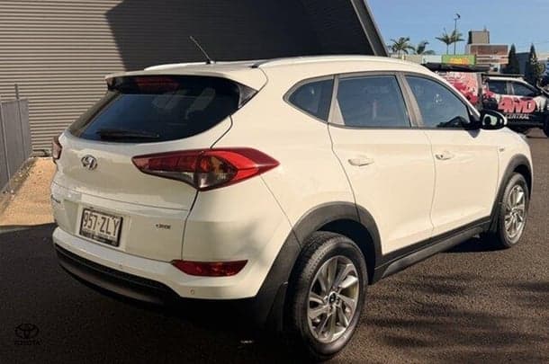 2017 Hyundai Tucson Active in White