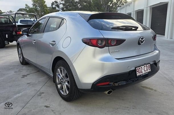 2021 Mazda 3 G20 Pure in Silver