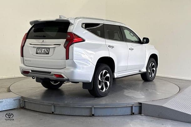 2024 Mitsubishi Pajero Sport GLS in White