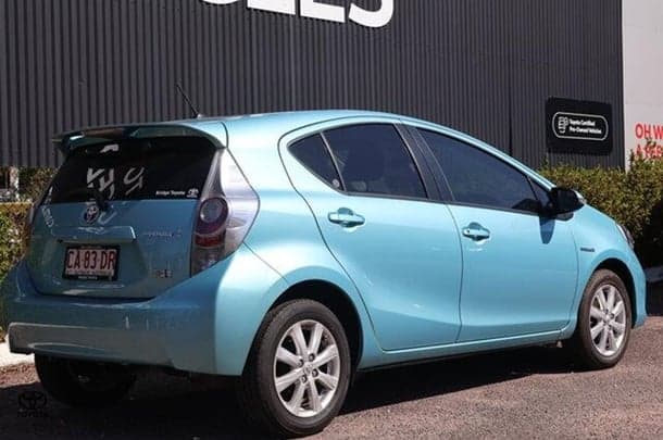 2013 Toyota Prius C i-Tech in Blue
