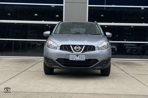2010 Nissan Dualis ST in Grey