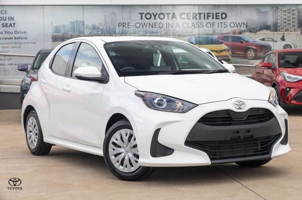 2023 Toyota Yaris Ascent Sport in White