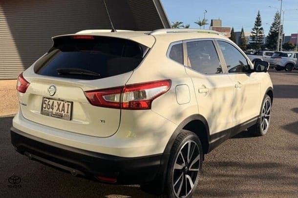 2016 Nissan QASHQAI Ti in White