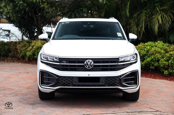 2024 Volkswagen Touareg 210TDI R-Line in Pure White (0q0q)