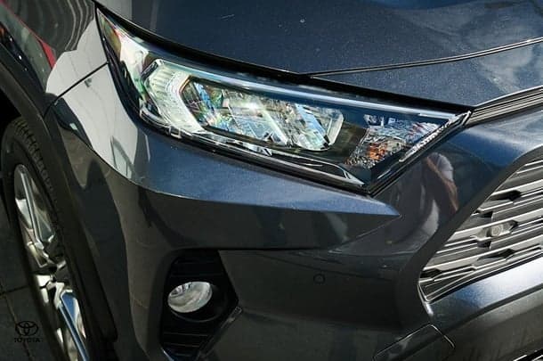 2019 Toyota RAV4 Cruiser 2WD in Silver
