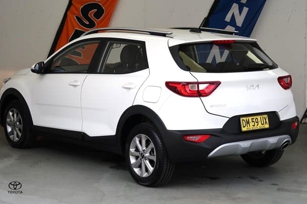 2024 Kia Stonic S in White