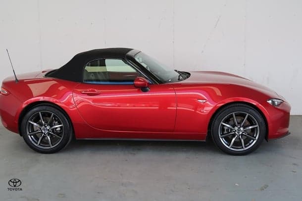 2017 Mazda MX-5 GT in Red