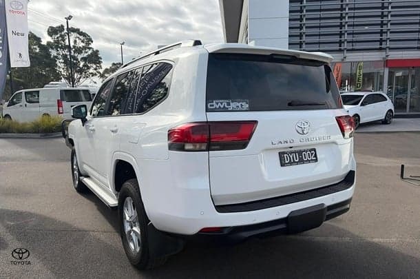 2024 Toyota Landcruiser GXL in White