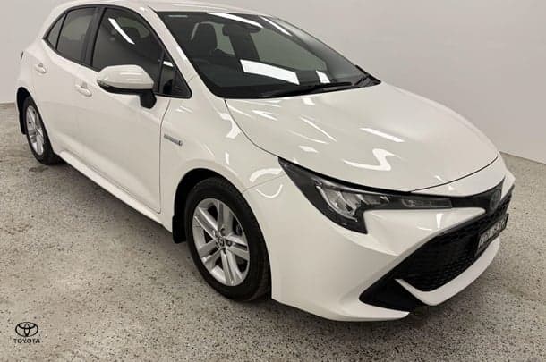2019 Toyota Corolla Ascent Sport Hybrid in White