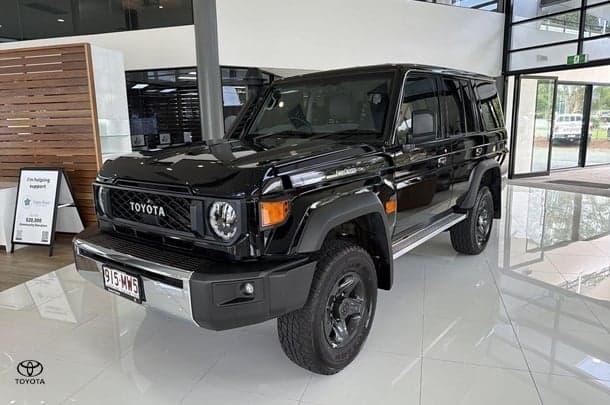 2025 Toyota Landcruiser GXL in Black