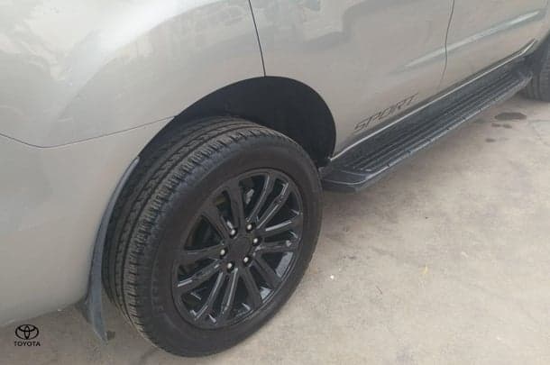 2022 Ford Everest Sport in Pink