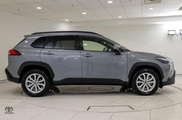 2025 Toyota Corolla Cross GXL in Grey