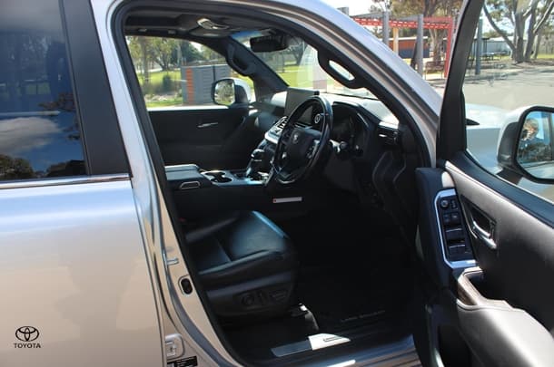 2023 Toyota Landcruiser VX in Silver