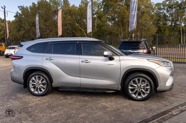 2022 Toyota Kluger Grande in Silver