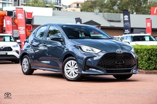 2024 Toyota Yaris Ascent Sport in Grey