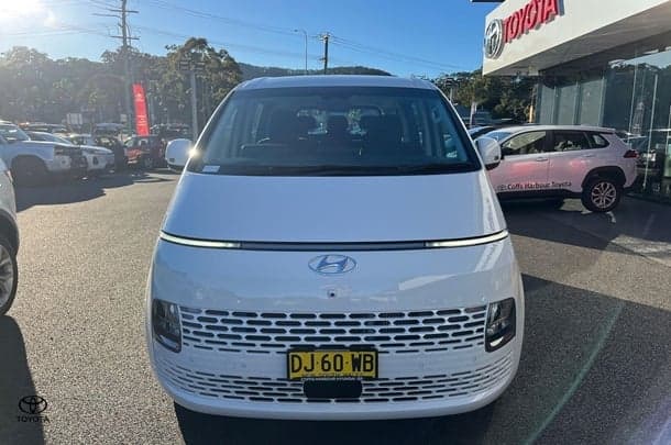 2023 Hyundai STARIA Base in White