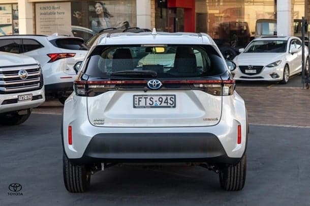 2022 Toyota Yaris Cross GX in White