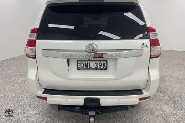 2017 Toyota Landcruiser Prado Altitude in White