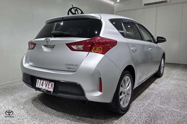2014 Toyota Corolla Ascent Sport in Silver