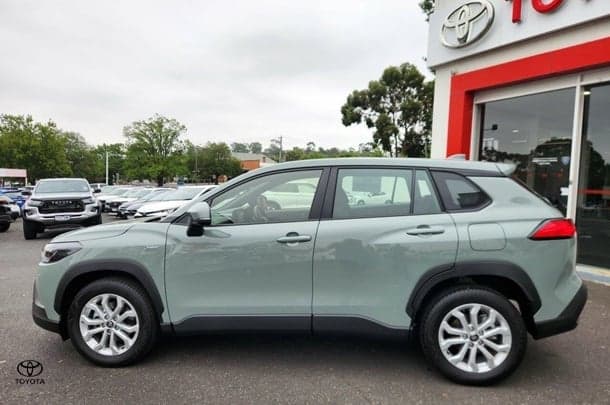 2025 Toyota Corolla Cross GX in Green
