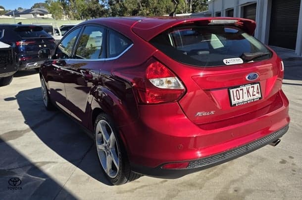 2012 Ford Focus Titanium in Grey