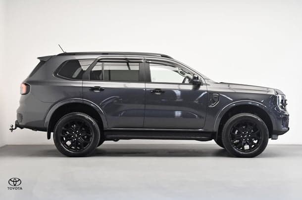 2025 Ford Everest Sport in Grey