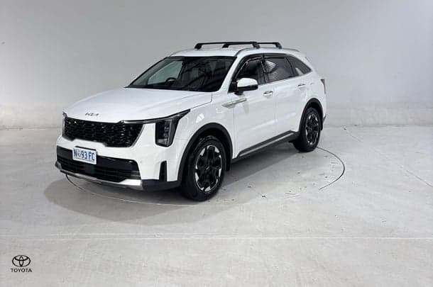 2023 Kia Sorento Sport in White