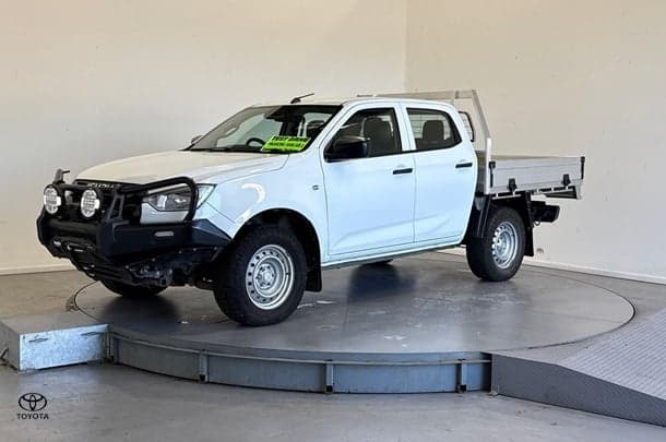 2023 Isuzu D-MAX SX in White