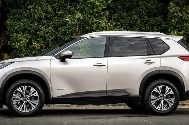 2023 Nissan X-TRAIL ST-L e-POWER in Silver