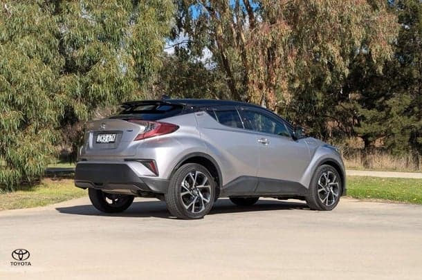 2018 Toyota C-HR Base in Silver